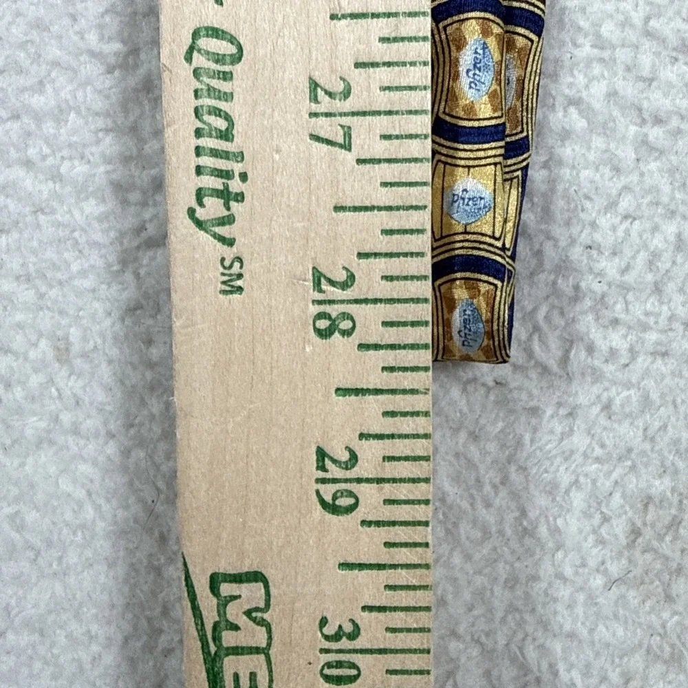 Promotional Pfizer Pharmaceuticals, 100% Silk Tie, Man Pill. Awesome‎